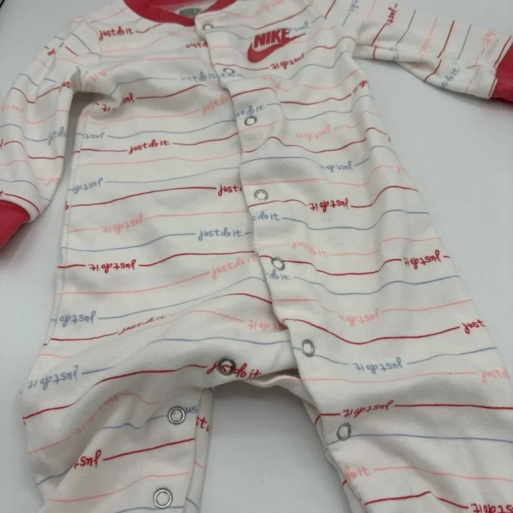 Carters Infant 3-6 Month Lot One Piece  Outfits Sleepers Girl  4 Pieces - Picture 12 of 15